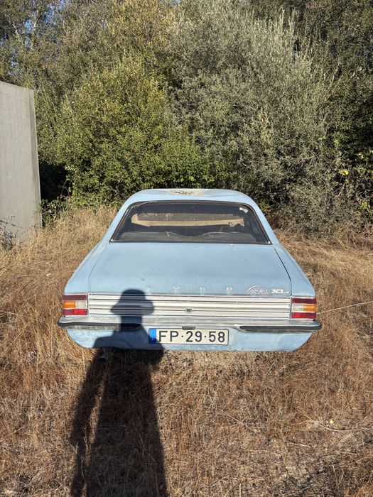 Ford Cortina XL