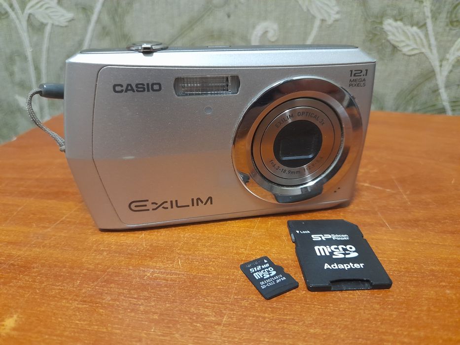 Продам фотоаппарат Casio Exilim Ex-z16