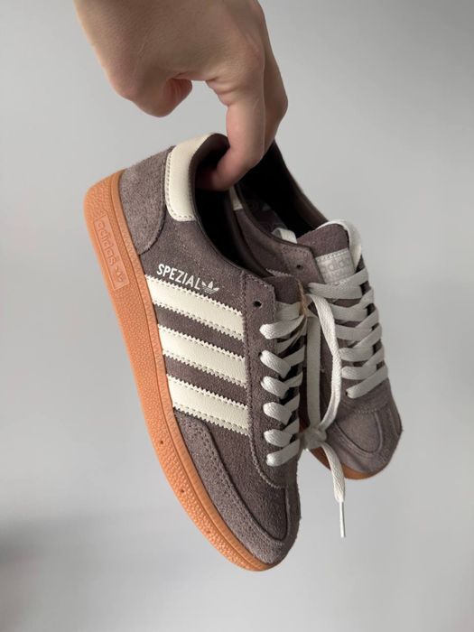 Adidas Spezial Handball Light Brown жіночі кросівки адідас спеціал адідас спешл