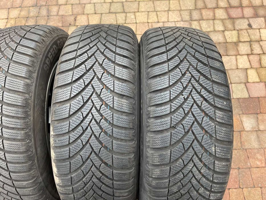 4029. Koła zimowe Passat B8 B9 oryginalne 5x112 ET41 215/60/16 2024r