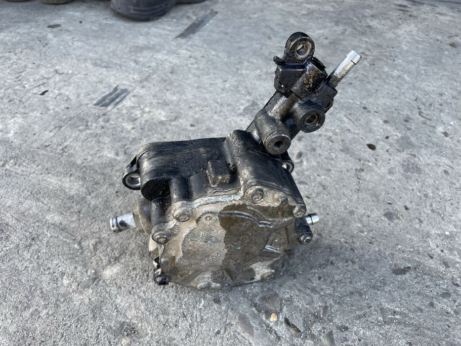 Тандемний насос (вакуумний) ОРИГИНАЛ VW Caddy 1.9 TDI BLS