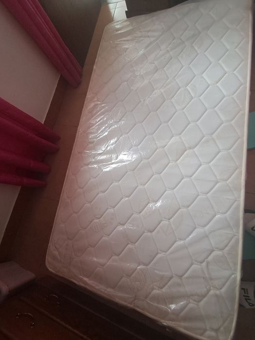 Vendo colchão  novo para desocupar
