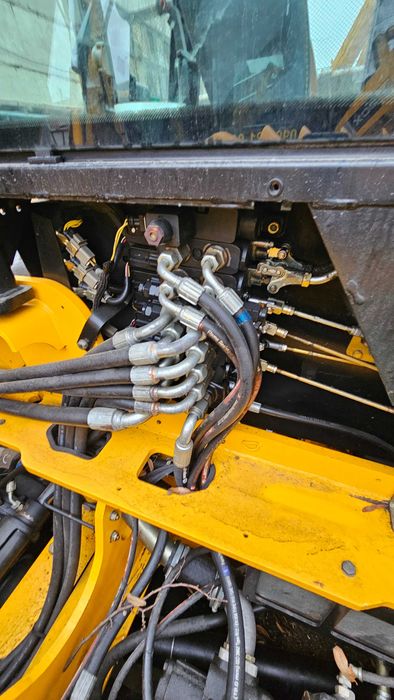 Продам навантажувач телескопічний JCB 540-135 2014 року.