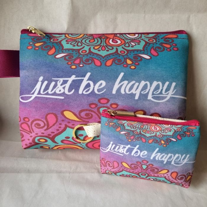 Necesserer Novas feitas a mao plastificada Entreg Alfragide e Benficas