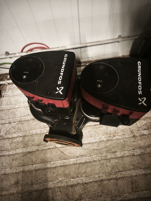 Bomba dupla Grundfos 65-150