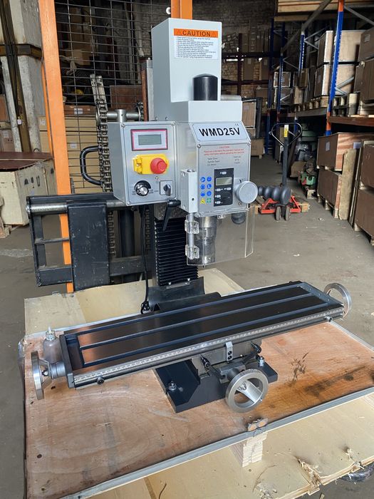 Фрезерний сверлильний WMD25VL 700*180, 1,1 кВт.