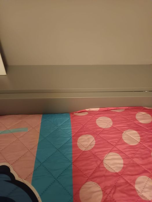 Cama com estrado