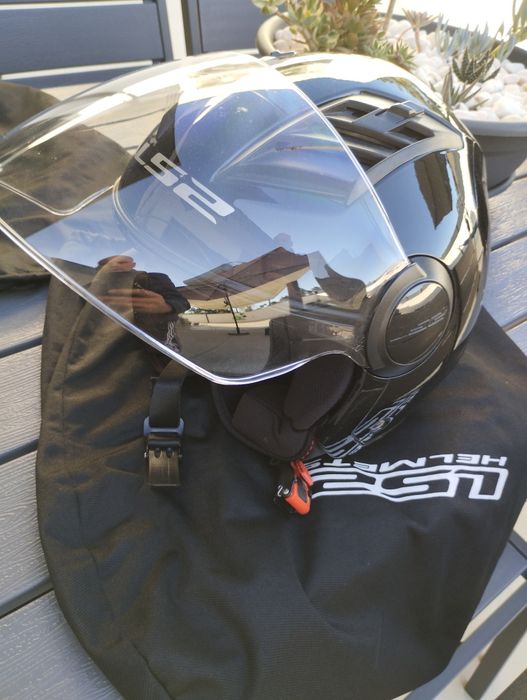 Capacete novo  só andou duas vezes