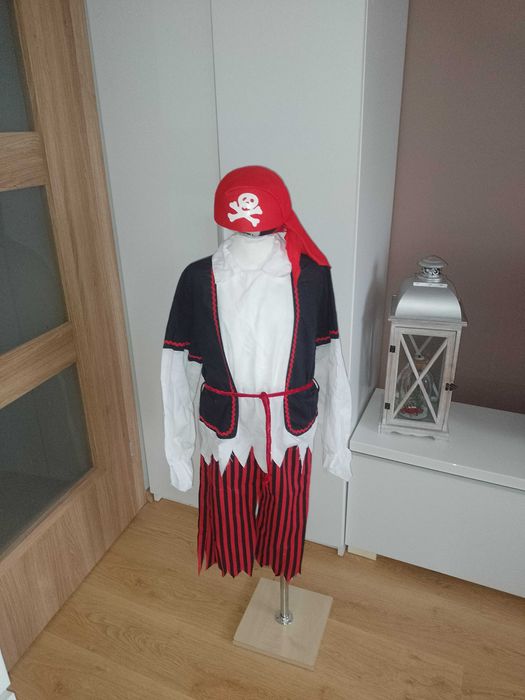 Strój karnawałowy PIRAT PIRATA przebranie kostium halloween 140/146 30