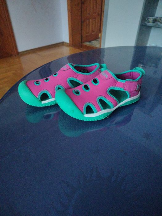 Взуття в садік стан ідеальний