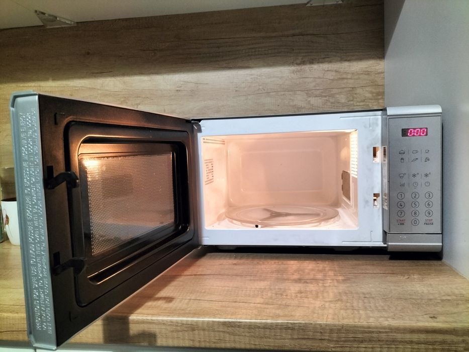 Kuchenka mikrofalowa Amica AMSF20E1S