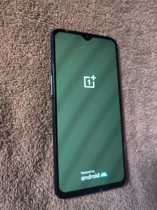 Продаётся смартфон OnePlus 6T