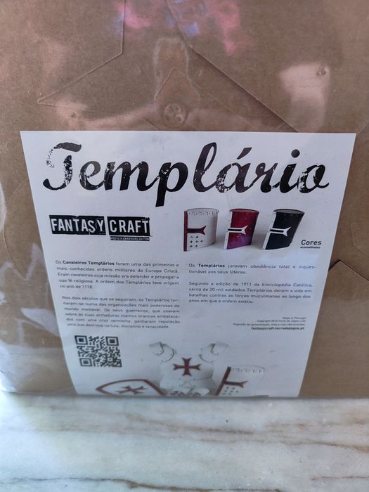Fato de cartão dos templários
