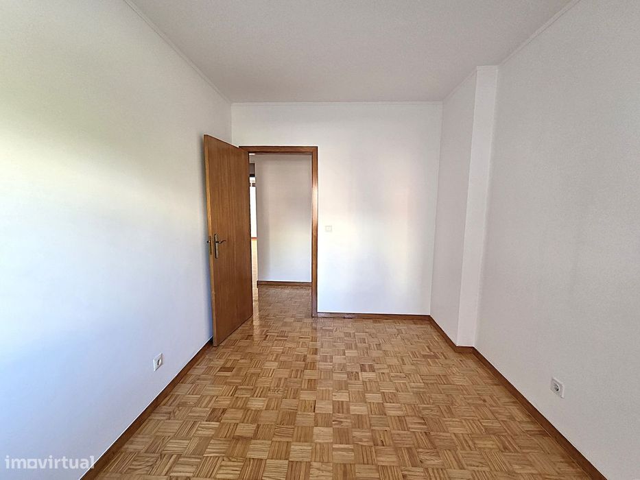 MONTE DA CAPARICA - T3 com Parqueamento