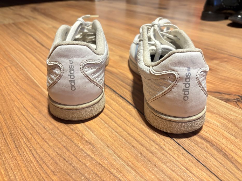 Białe adidasy,trampki