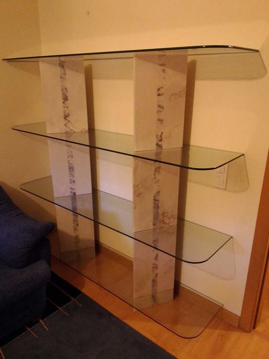 Ou melhor oferta. Estante vidro e marmore