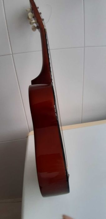 Linda Guitarra, caixa de charutos 1978