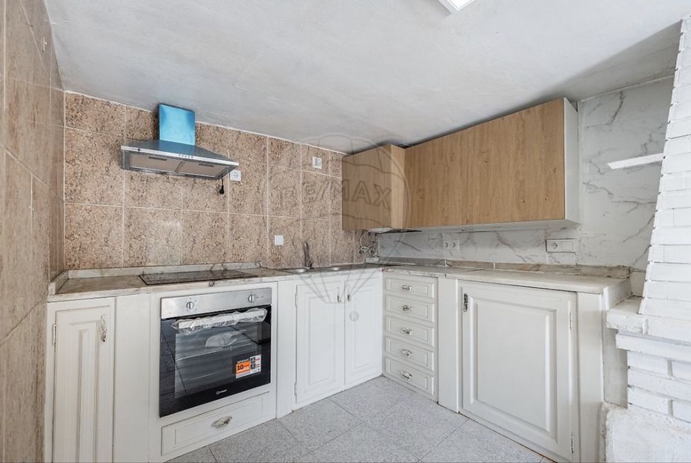 Moradia T2 Amares vende-se