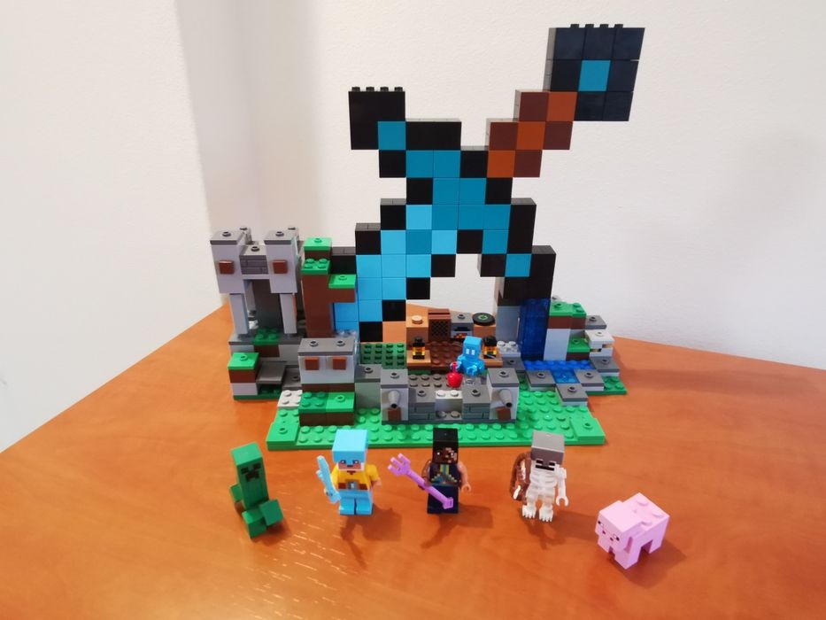 Lego 21244 Minecraft The sword outpost