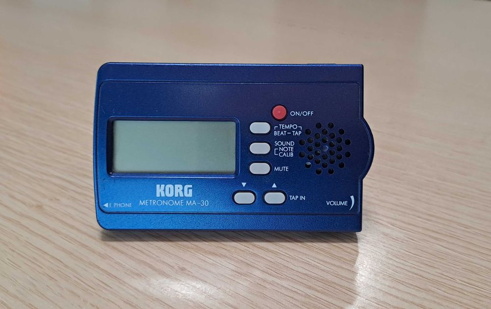 Metrónomo Digital Korg MA-30 BL/BK Blue