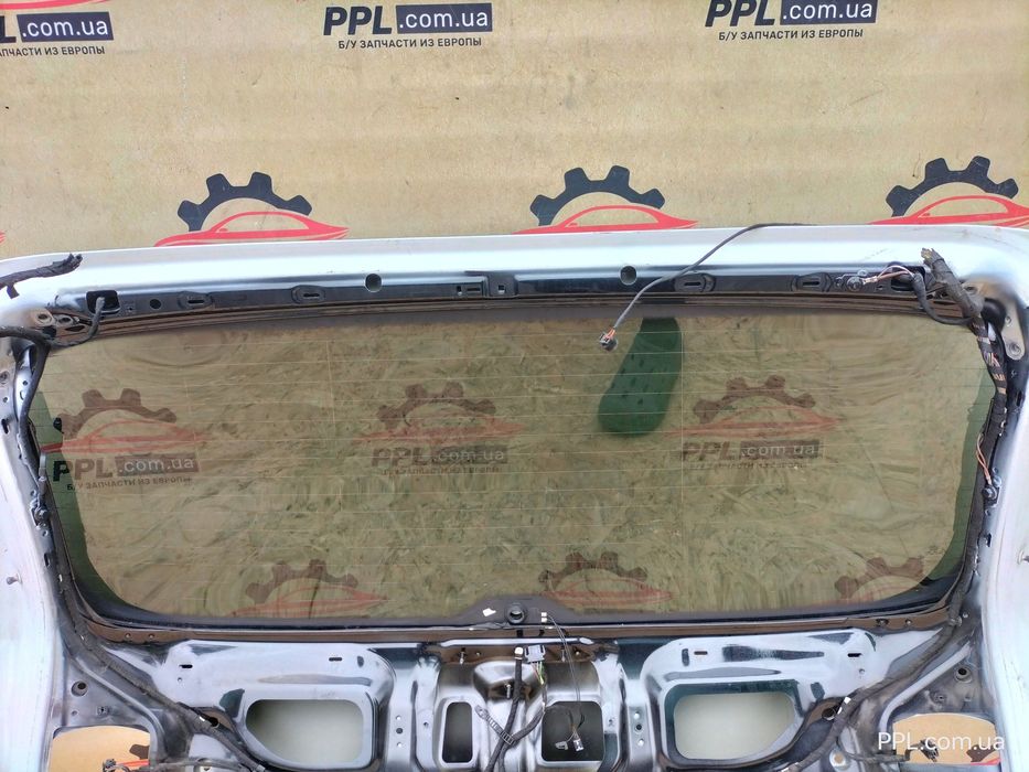 Audi Q7 2005-2009 стекло крышки багажника