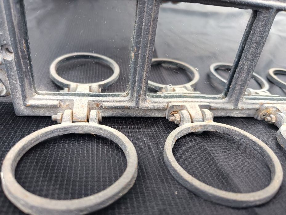 Stalowa ozdobna ścienna