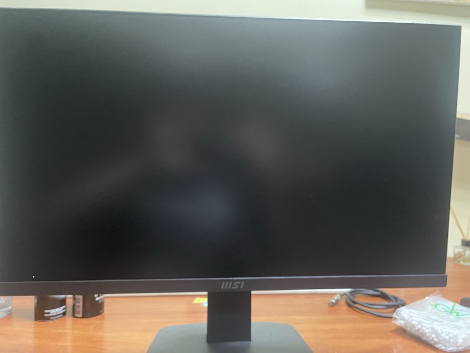 Монітор 24д новий