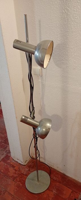 Candeeiro de Pé                    .