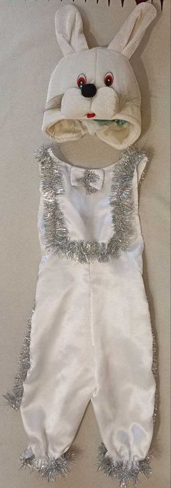 Новорічні дитячі костюми зайчика та тигреня