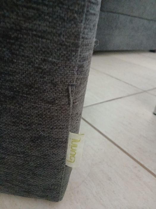 Sofá de 3 lugares oferta de puff marca Lourini