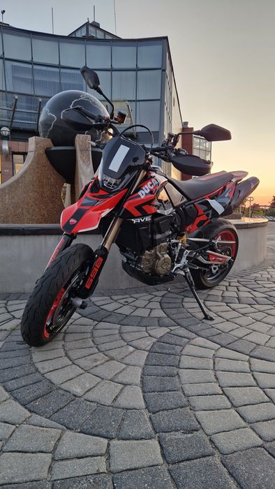 Ducati Hypermotard RVE 698 Mono 84KM Akrapovič
