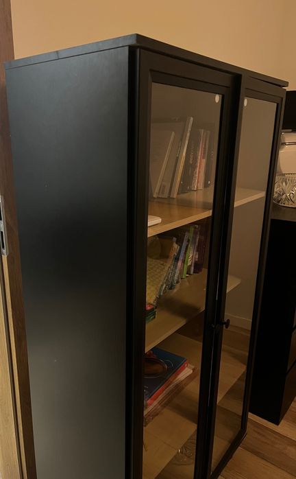 Witryna szklana czarna