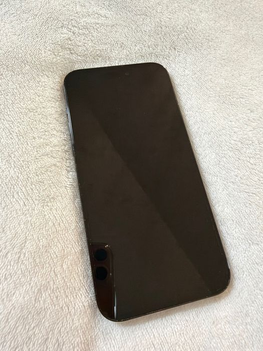 iPhone 14 Pro Max + 8 etui