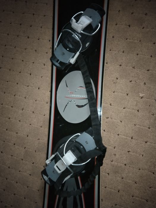 Deska snowboardowa NIDECKER szybkościowa agresywna 153 cm