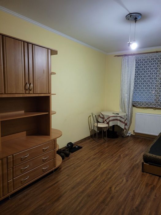 Продам 2 км.кв.вул.Галицька(АТБ), новобудова,не вуглова,світла,тепла