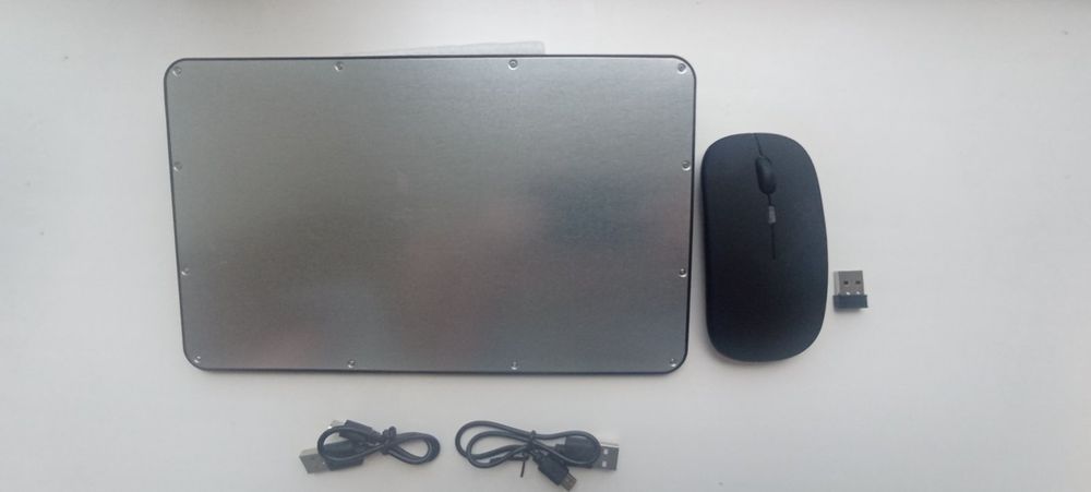 Клавиатура беспроводная+мышь.