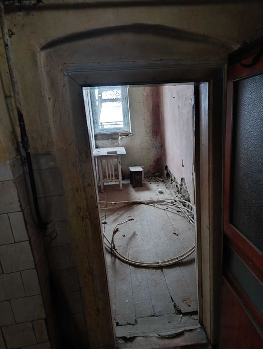 Ділянка з будинком