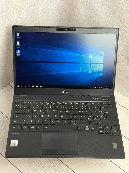 Fujitsu Lifebook U7410  Intel i5-10210U 16ram ssd 256