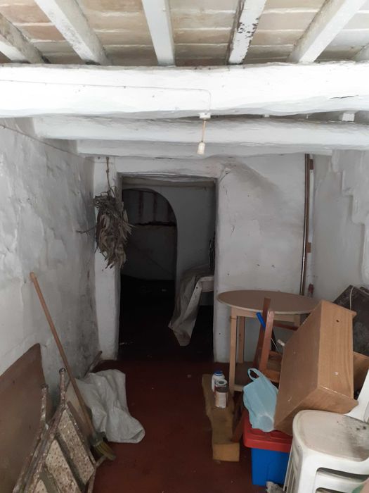 Moradia Tradicional para Recuperar no Centro Histórico de Estremoz
