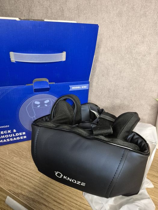 Масажер для шиї та плеч