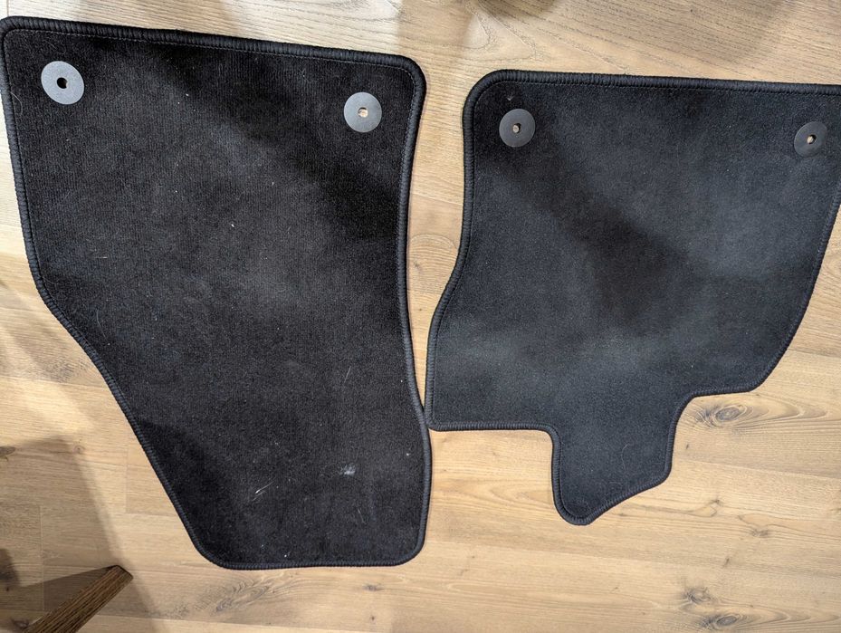 Продам комплект оригінальних килимків текстильних fiat qubo, fiorino