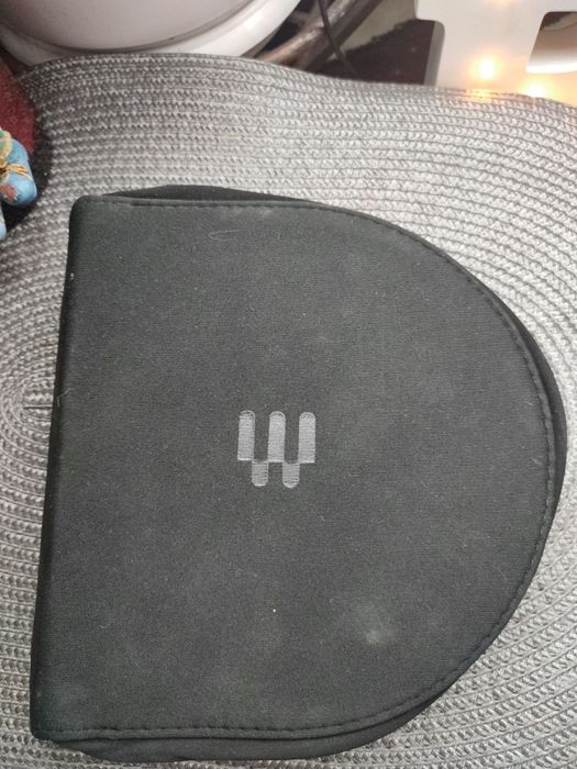 Чехол для н аушников