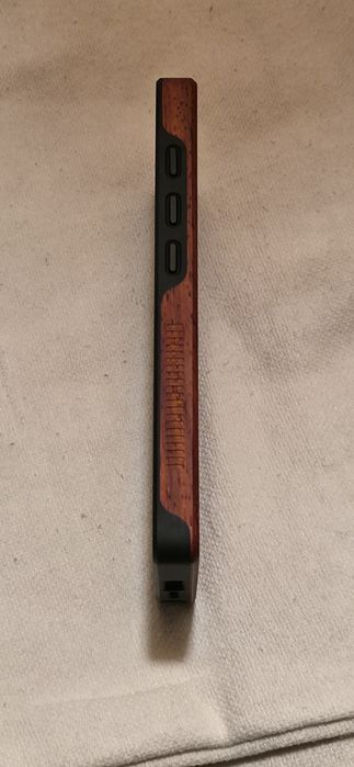 Capa Samsung Galaxy Ultra 25 em  Madeira