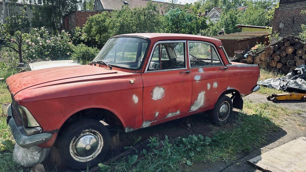 Sedan Moskwicz 412 z 1976