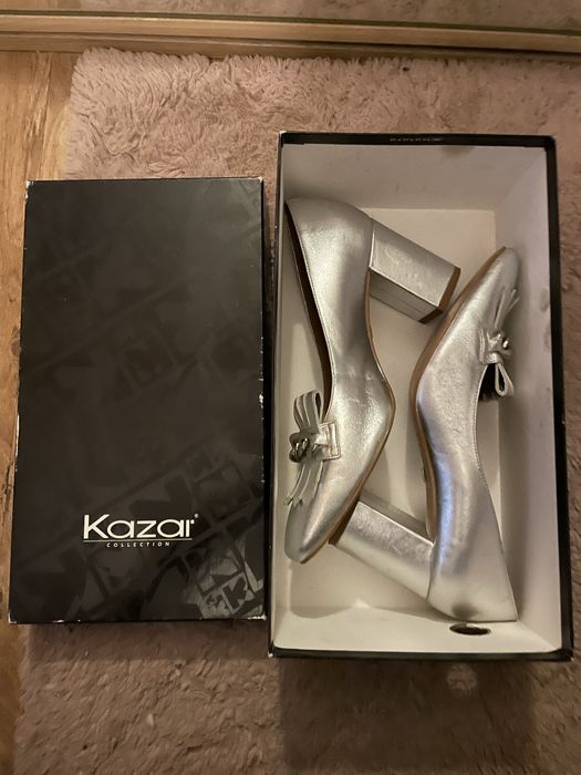 Buty damskie na obcasie r39