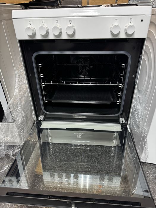 газова плита EKK6050AOW Electrolux