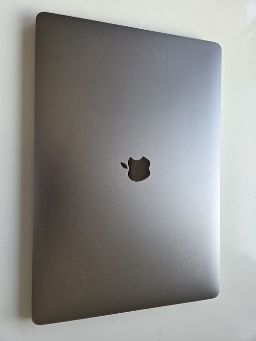MacBook Pro 15" |i9-9980HK, 8-rdz 5 GHz| 32 GB|512 GB |Radeon PRO