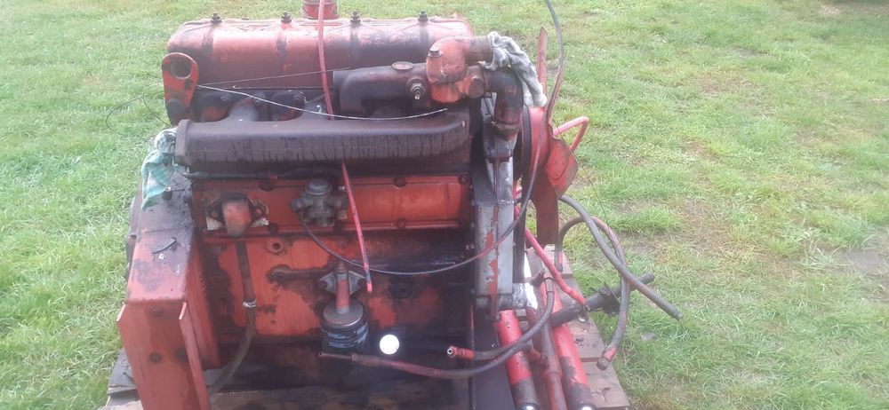 Silnik D239 perkins od kombajnu