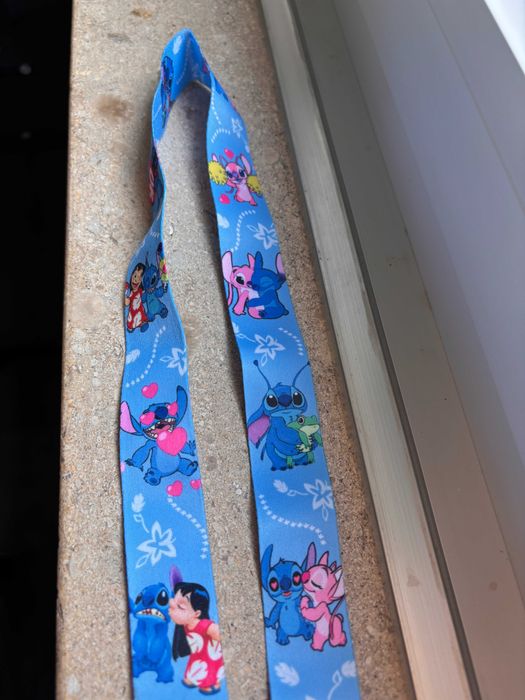 Fita Porta-Chaves / Porta-Cartões – Stitch Tropical