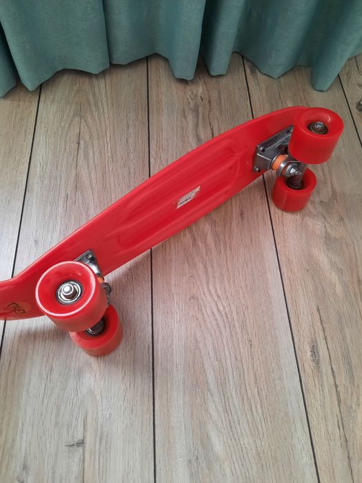 Пеніборд, скейт.